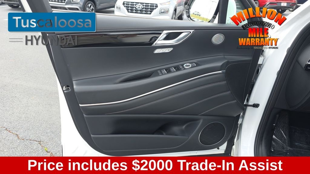 Used 2025 White Genesis 2.5T image 12