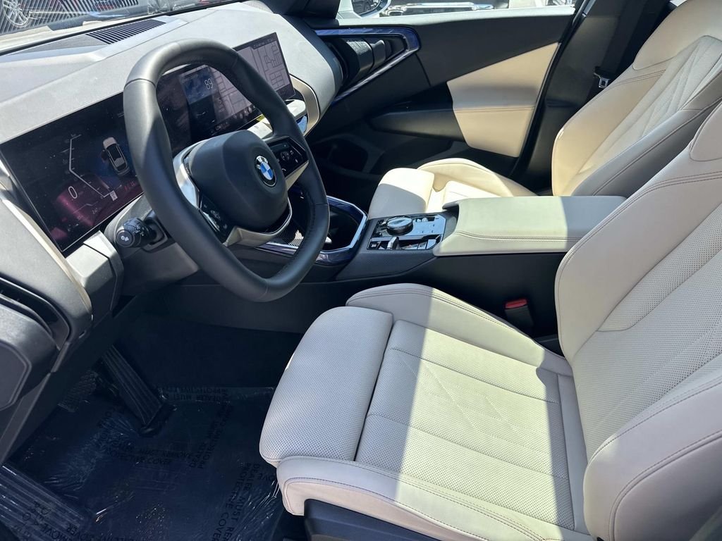 Used 2025 Alpine White BMW 30 xDrive image 17