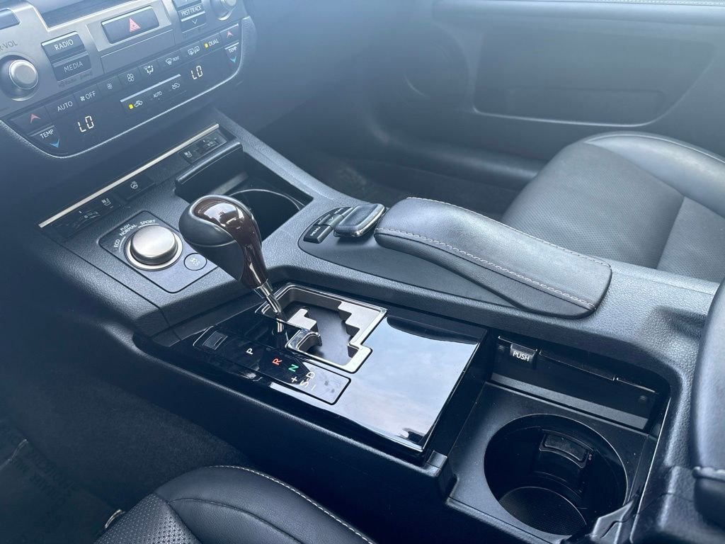 Used 2015 Silver Lexus 350 image 22