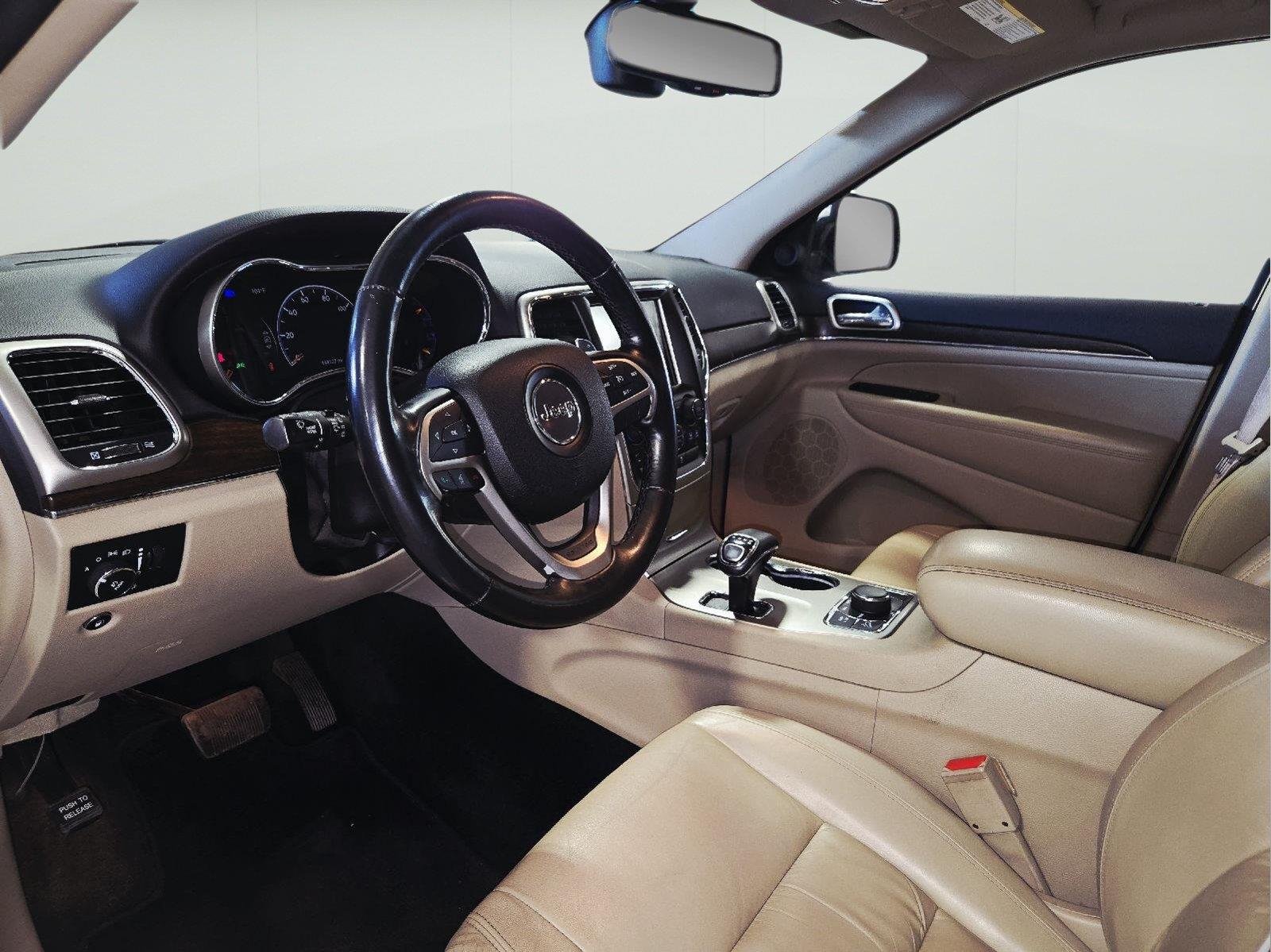 Used 2015 Bright White Clearcoat Jeep Limited image 14