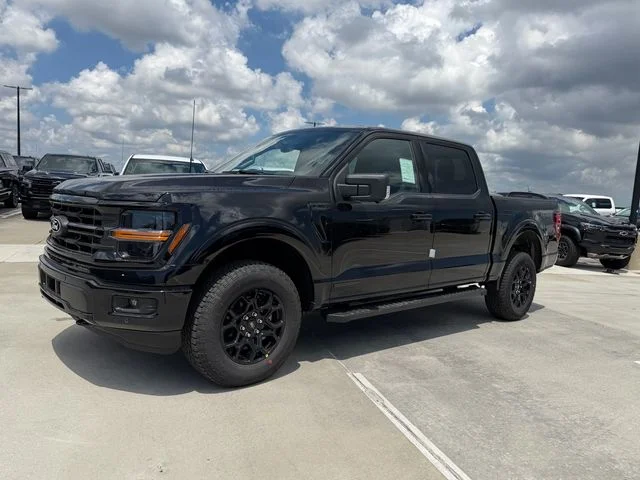 New 2026 Agate Black Metallic Ford XLT image 3