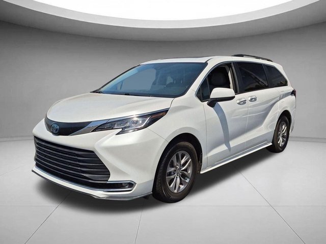 2022 Toyota Sienna XLE