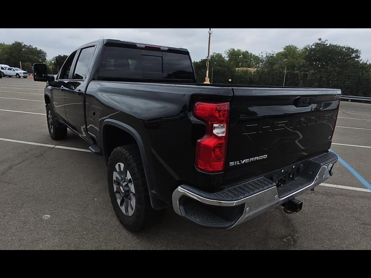 Used 2023 Black Chevrolet LT image 5