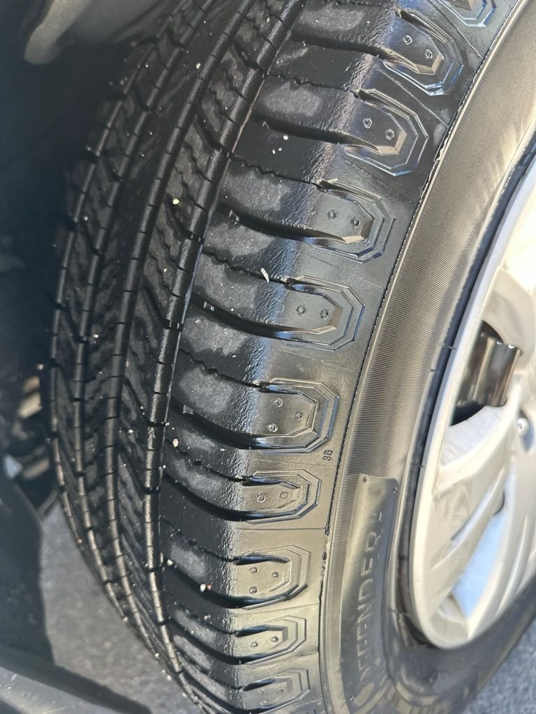 Used 2010 Green Subaru 2.5X image 4