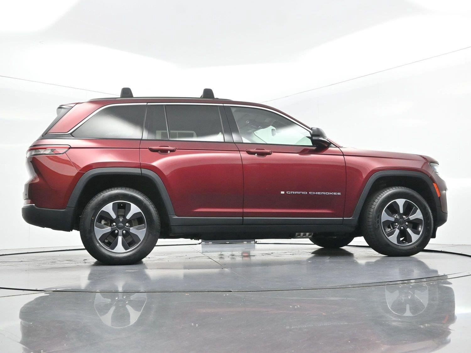 Used 2024 Red Jeep 4x4 image 54