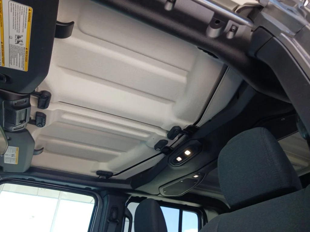 Used 2025 Gray Jeep Nighthawk image 22