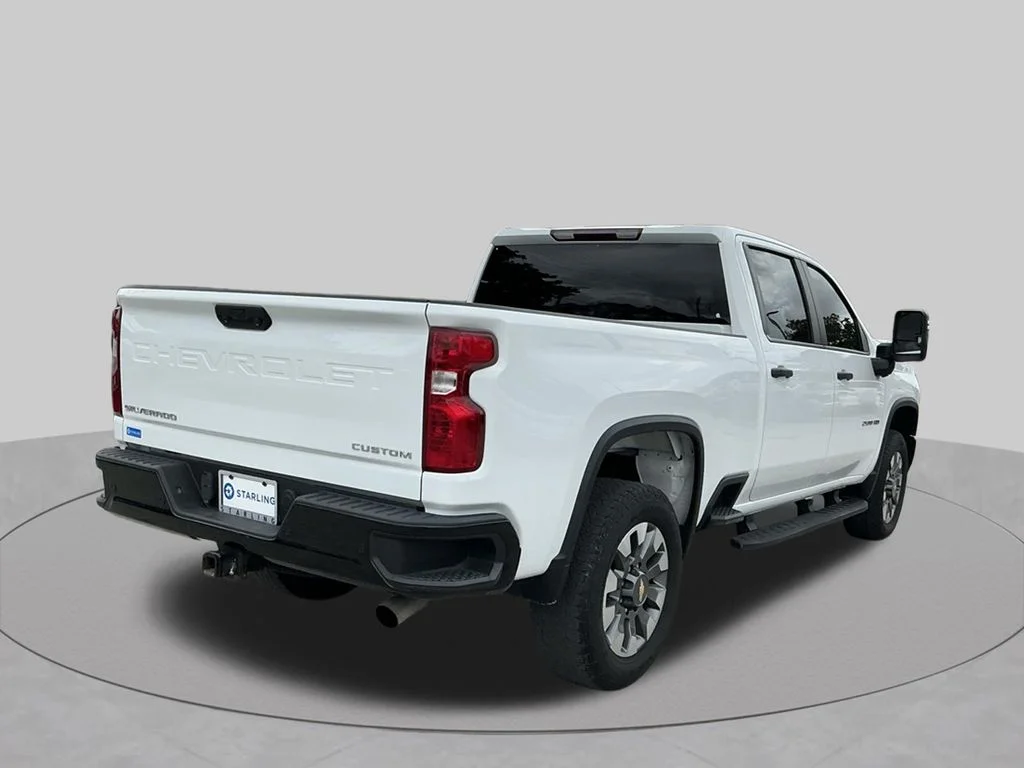 Used 2024 White Chevrolet Custom image 13