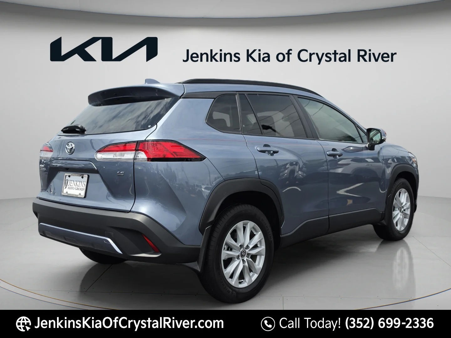 Used 2023 Celestite Toyota LE image 5