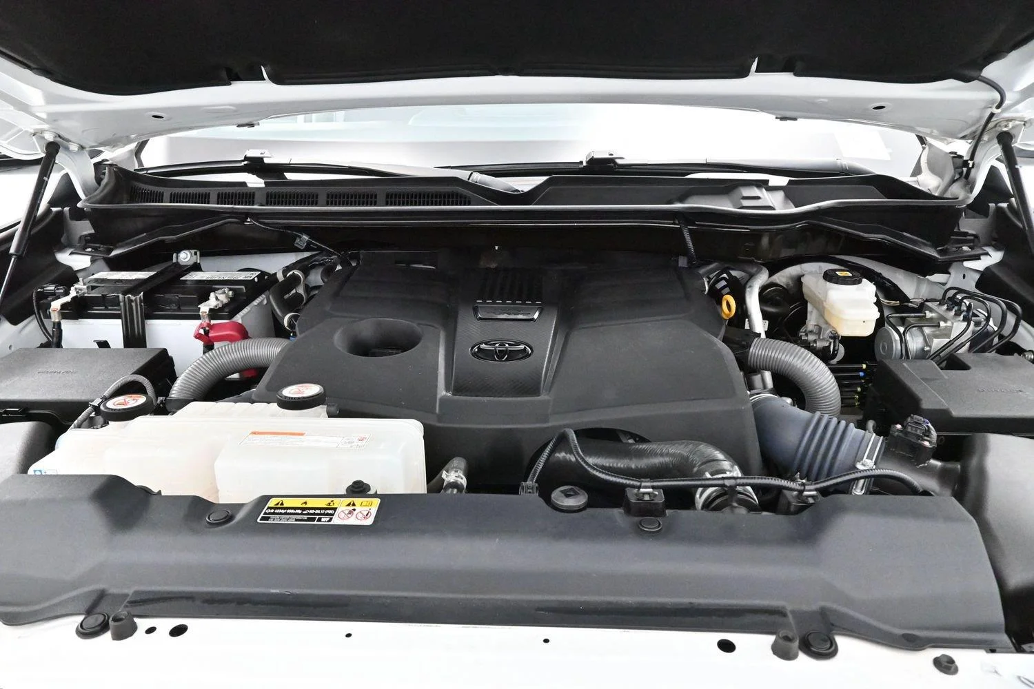 Used 2024 Ice Cap Toyota SR5 image 34