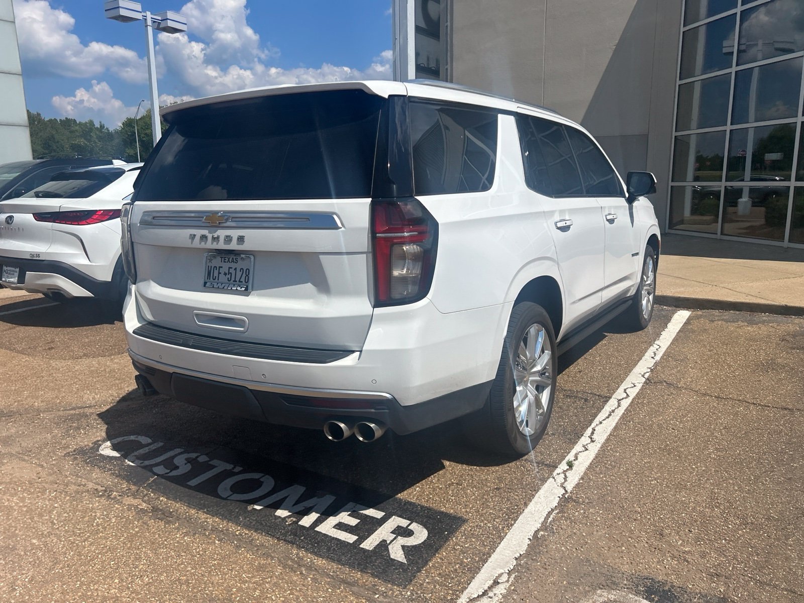 Used 2021 White Chevrolet High Country image 16