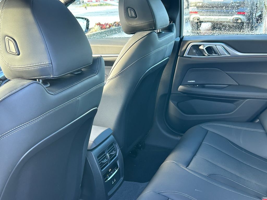 New 2026 Black Sapphire Metallic BMW M440i image 31