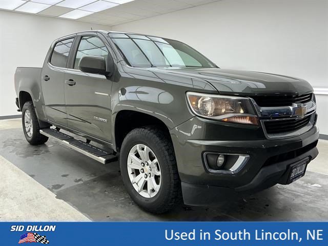 Used 2018 DEEPWOOD GREEN METALLIC Chevrolet 4WD LT image 3