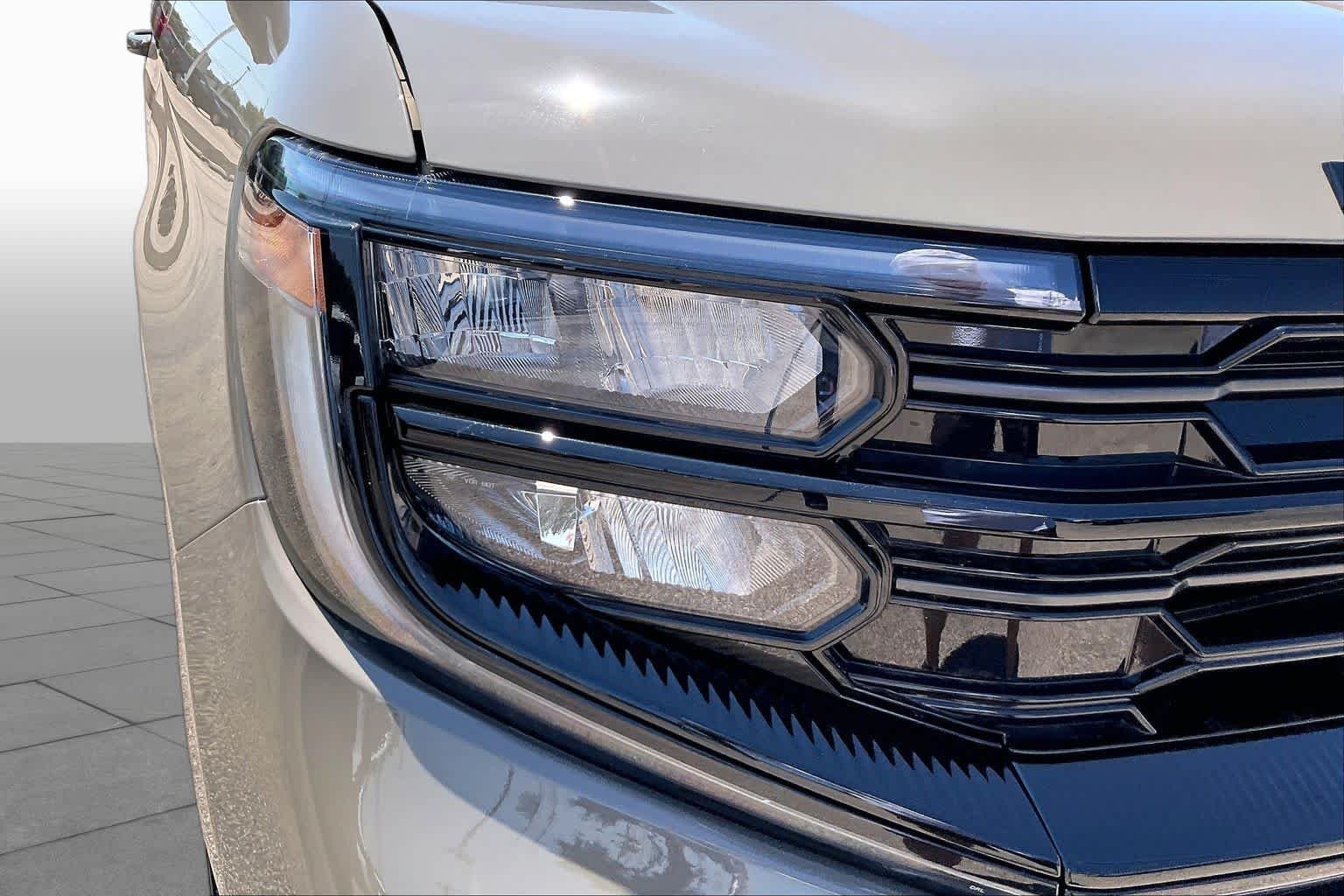 New 2026 Marsh Gray Ford Platinum® image 13