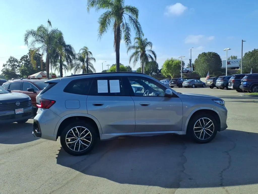 Used 2026 Silver BMW xDrive28i image 3