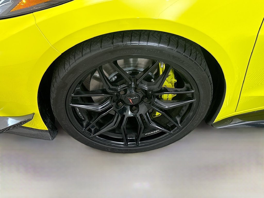 Used 2023 Yellow Chevrolet Z06 image 30