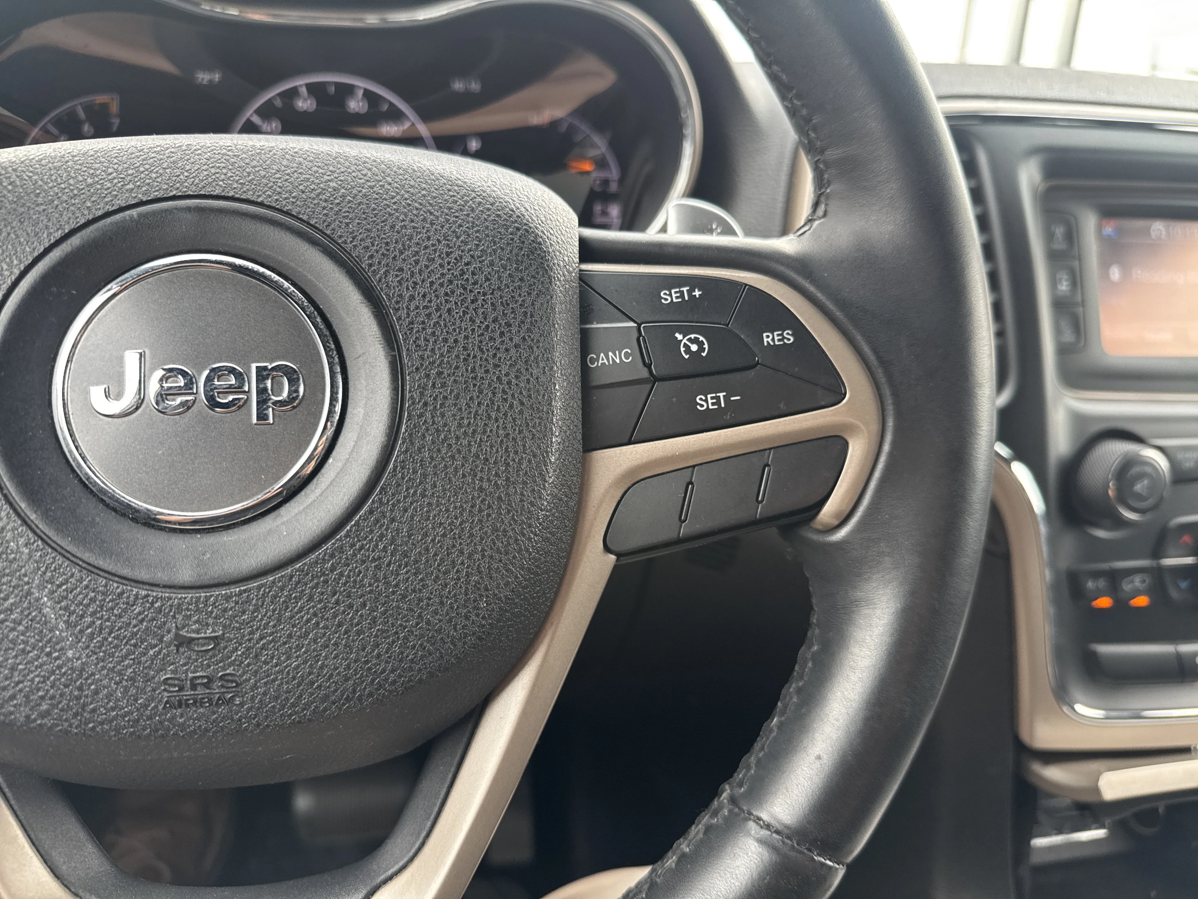 Used 2014 Maximum Steel Metallic Clearcoat Jeep Laredo image 19
