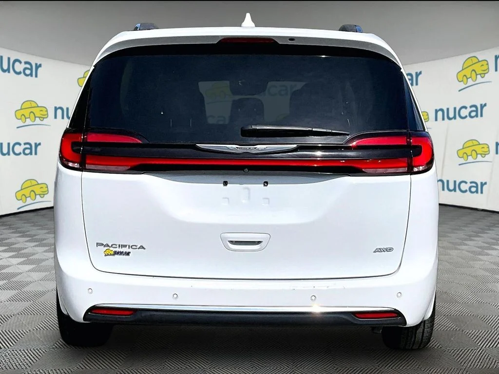 Used 2021 Bright White Clearcoat Chrysler Touring L image 5