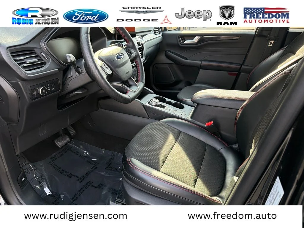 Used 2025 Black Ford ST-Line Select image 9