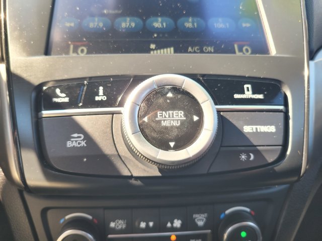 Used 2020  Acura Premium Package image 25