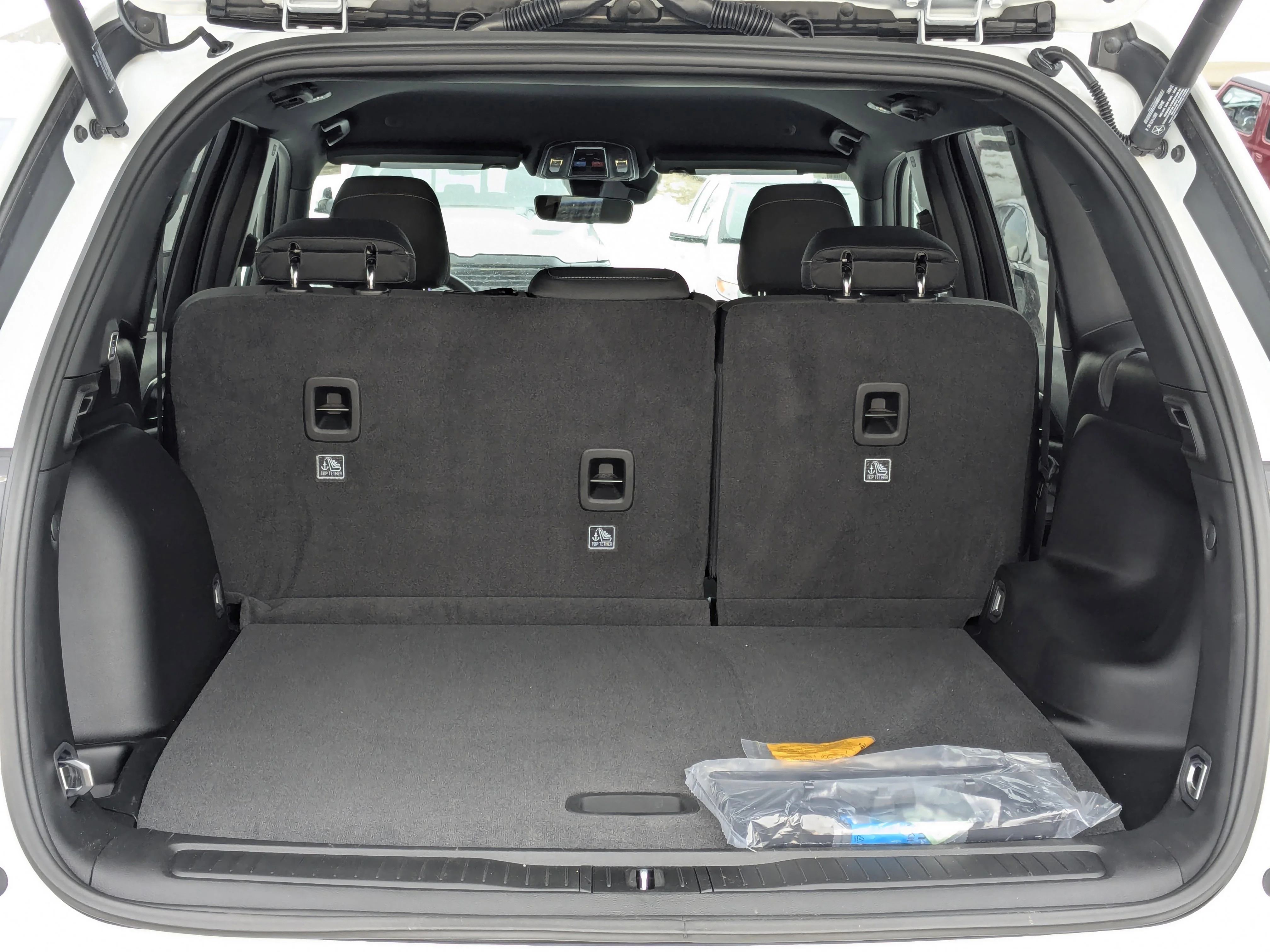 New 2025 White Jeep Laredo - - HEATED SEATS & STEERING - ADAPTIVE CRUISE - LED LIGHTING & TONS MORE! image 28