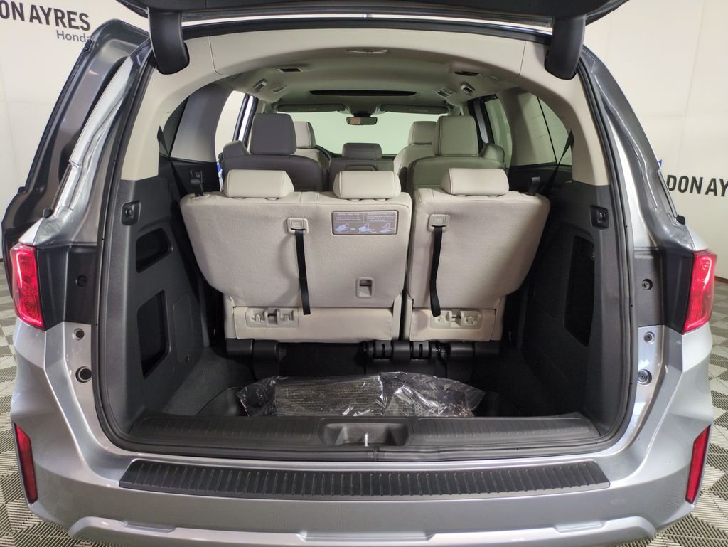 New 2026 Solar Silver Metallic Honda EX-L image 22