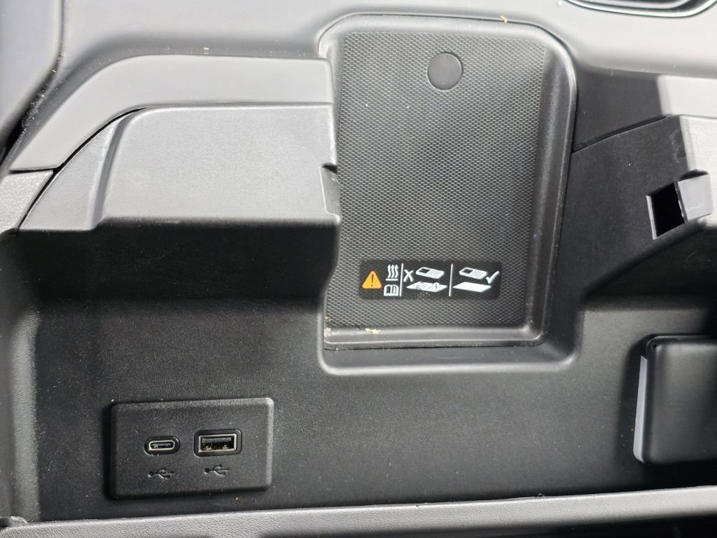 Used 2024 Summit White GMC AT4X image 14