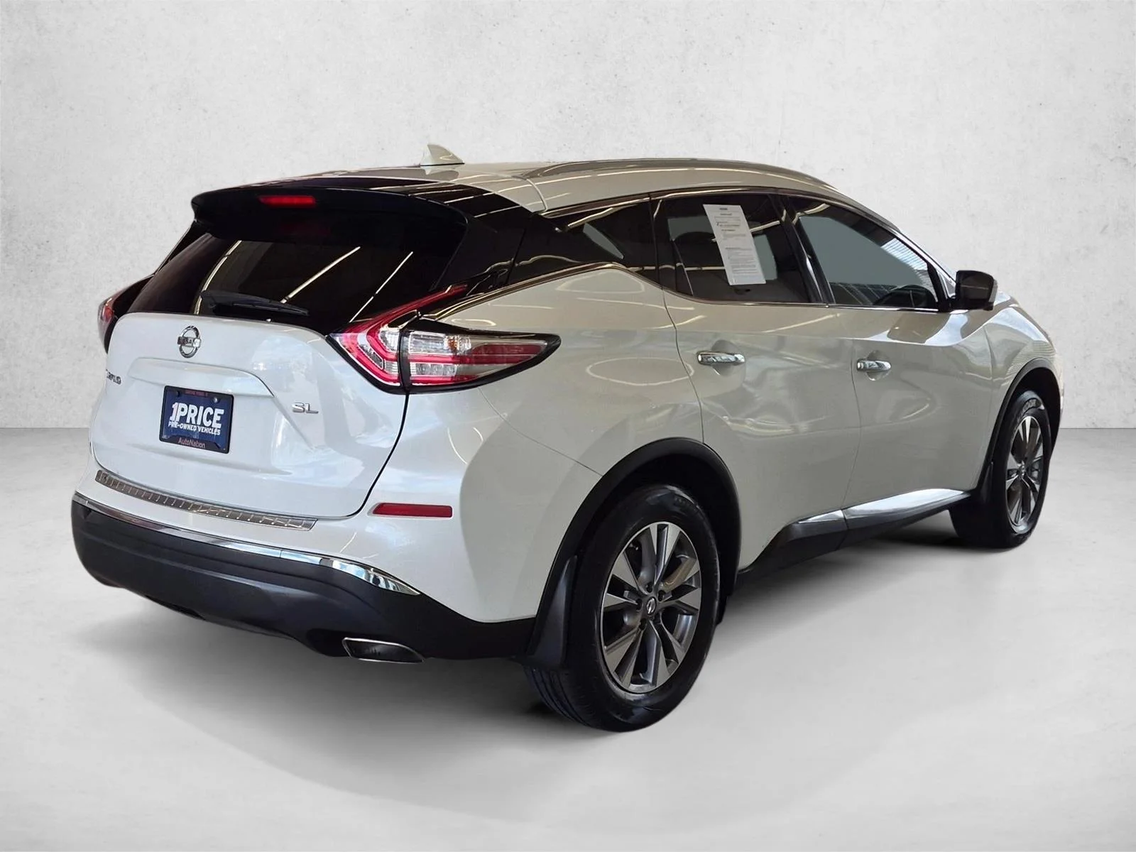 Used 2018 Pearl White Nissan SL image 5
