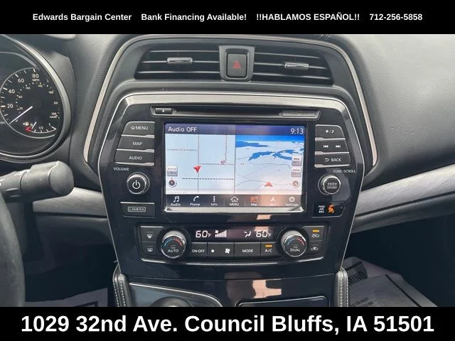 Used 2017 Red Nissan 3.5 SV image 18