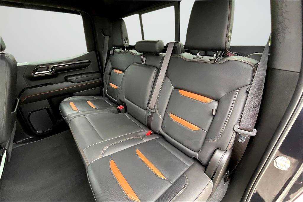 Used 2023 Titanium GMC AT4 image 9