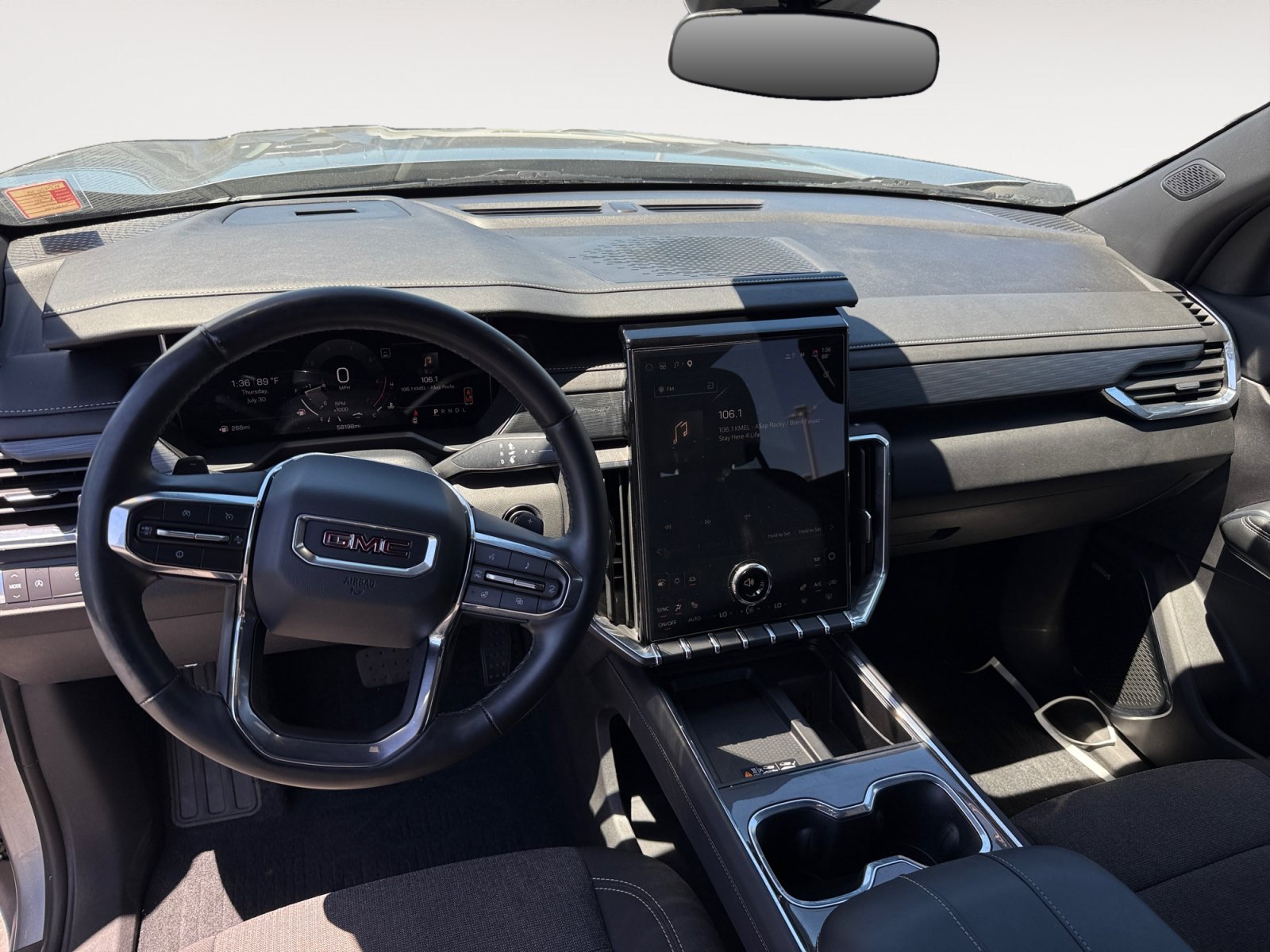 Used 2025 Sterling Metallic GMC Elevation image 15