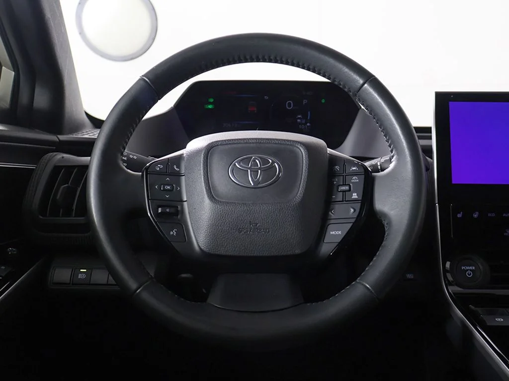 Used 2023 Silver Toyota XLE image 37