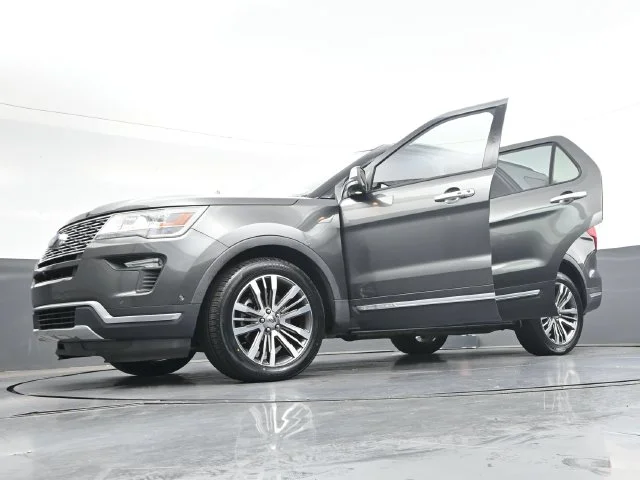 Used 2018 Gray Ford Platinum image 43