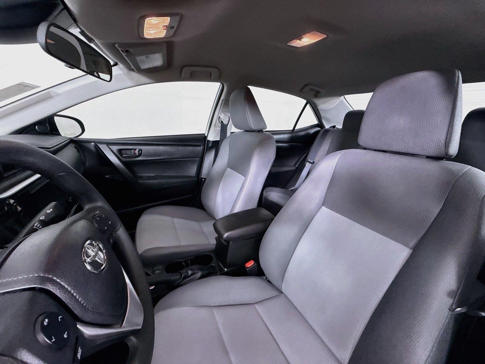 Used 2018 Super White Toyota L image 3
