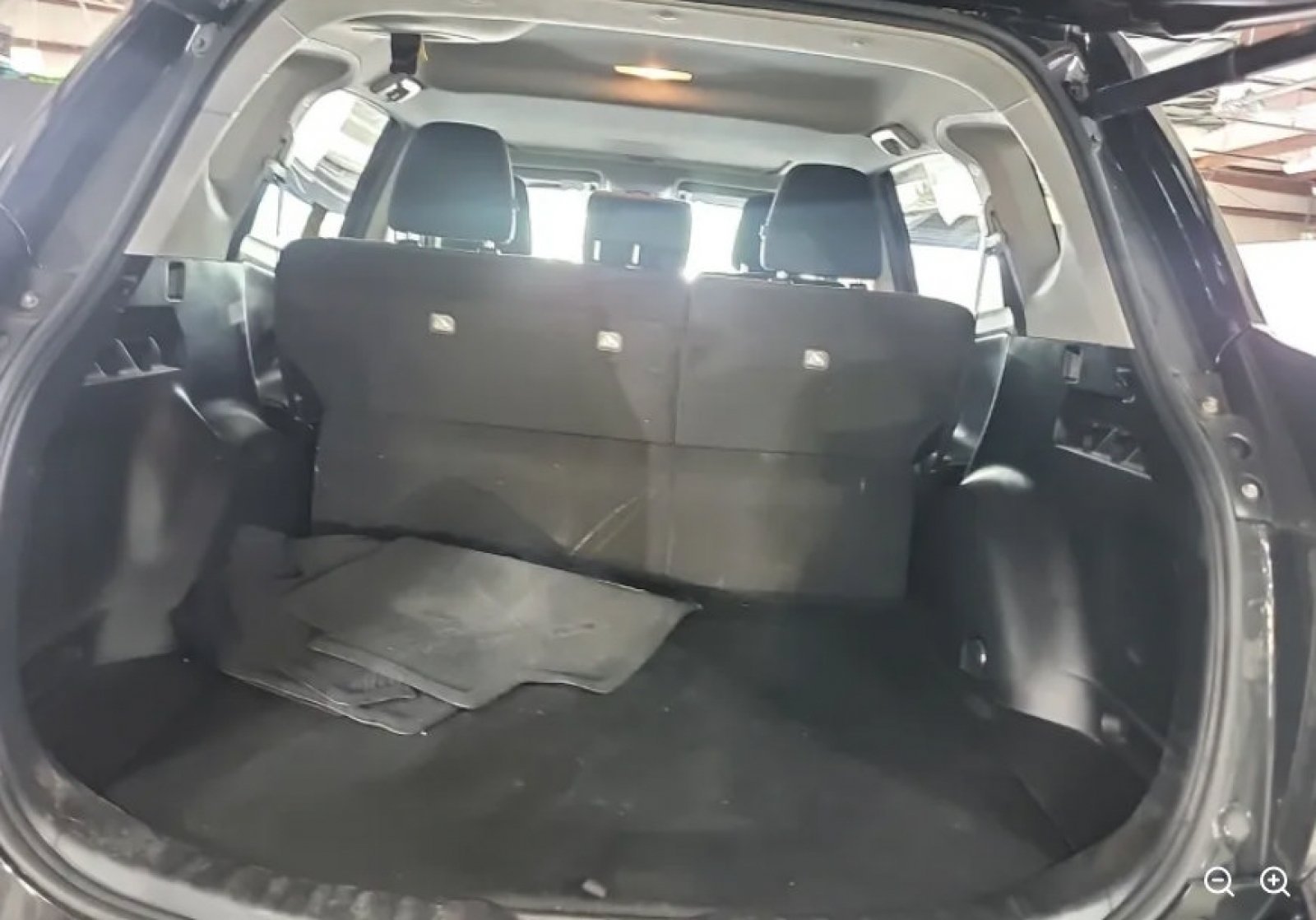 Used 2018 Black Toyota XLE image 11