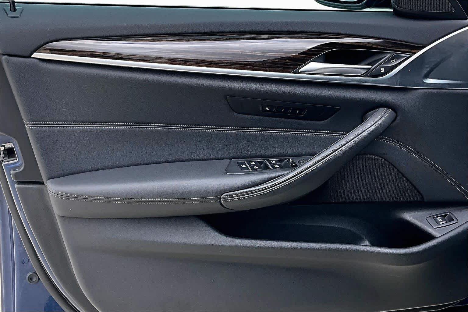 Used 2023 Phytonic Blue Metallic BMW 530i image 19