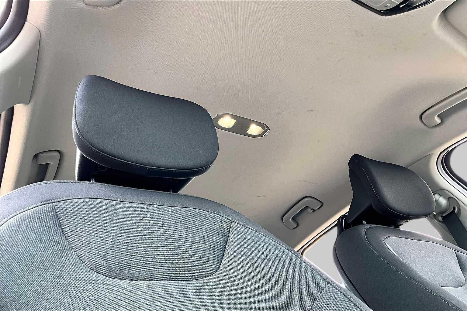 Used 2025 Morning Haze Kia LXS image 14