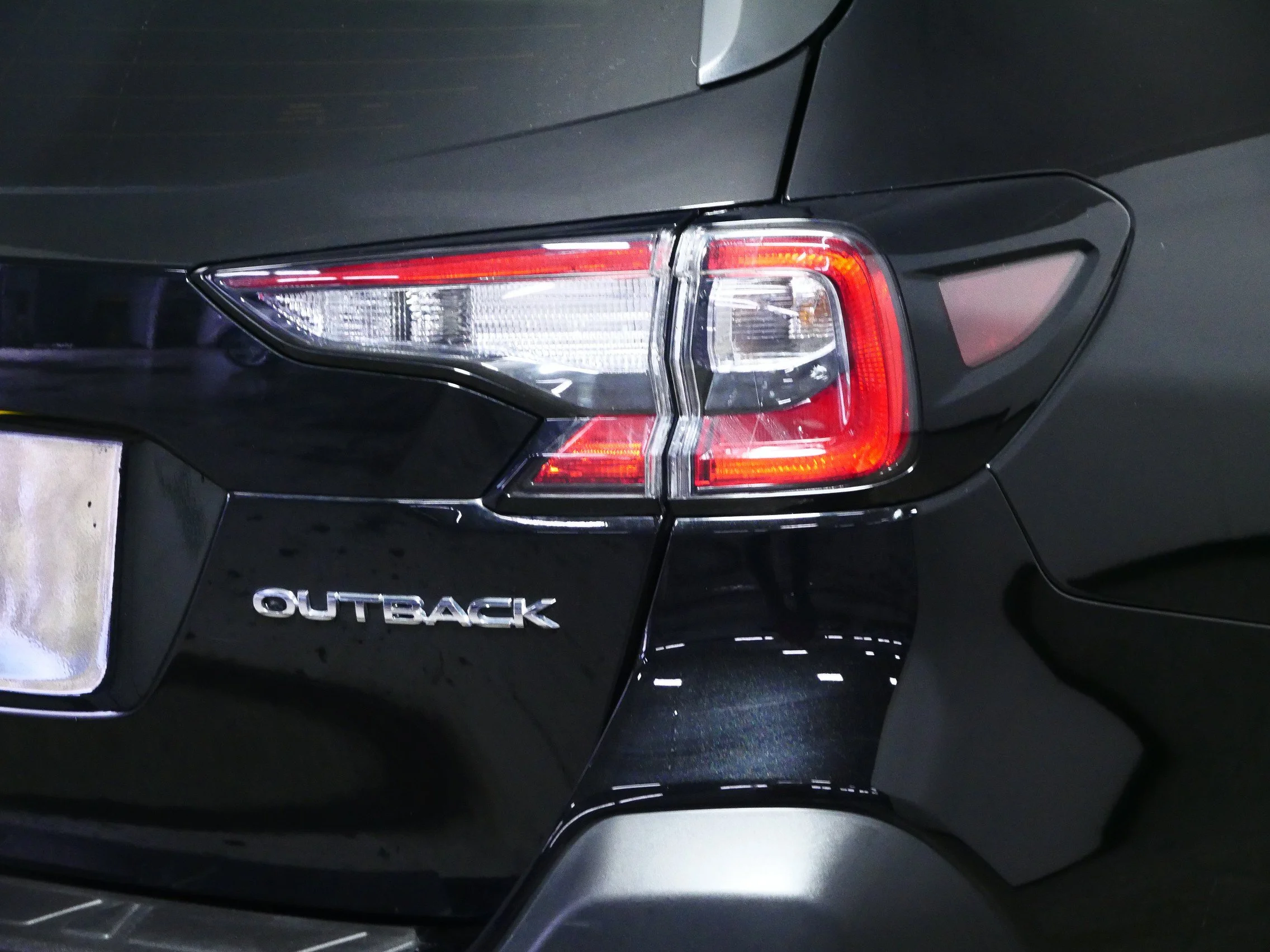Used 2025 Crystal Black Silica Subaru Limited image 17