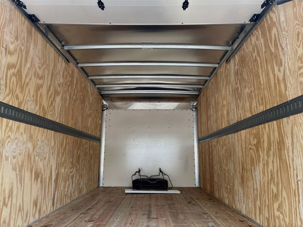 New 2026  Mercedes-Benz Knapheide Dry Box image 42