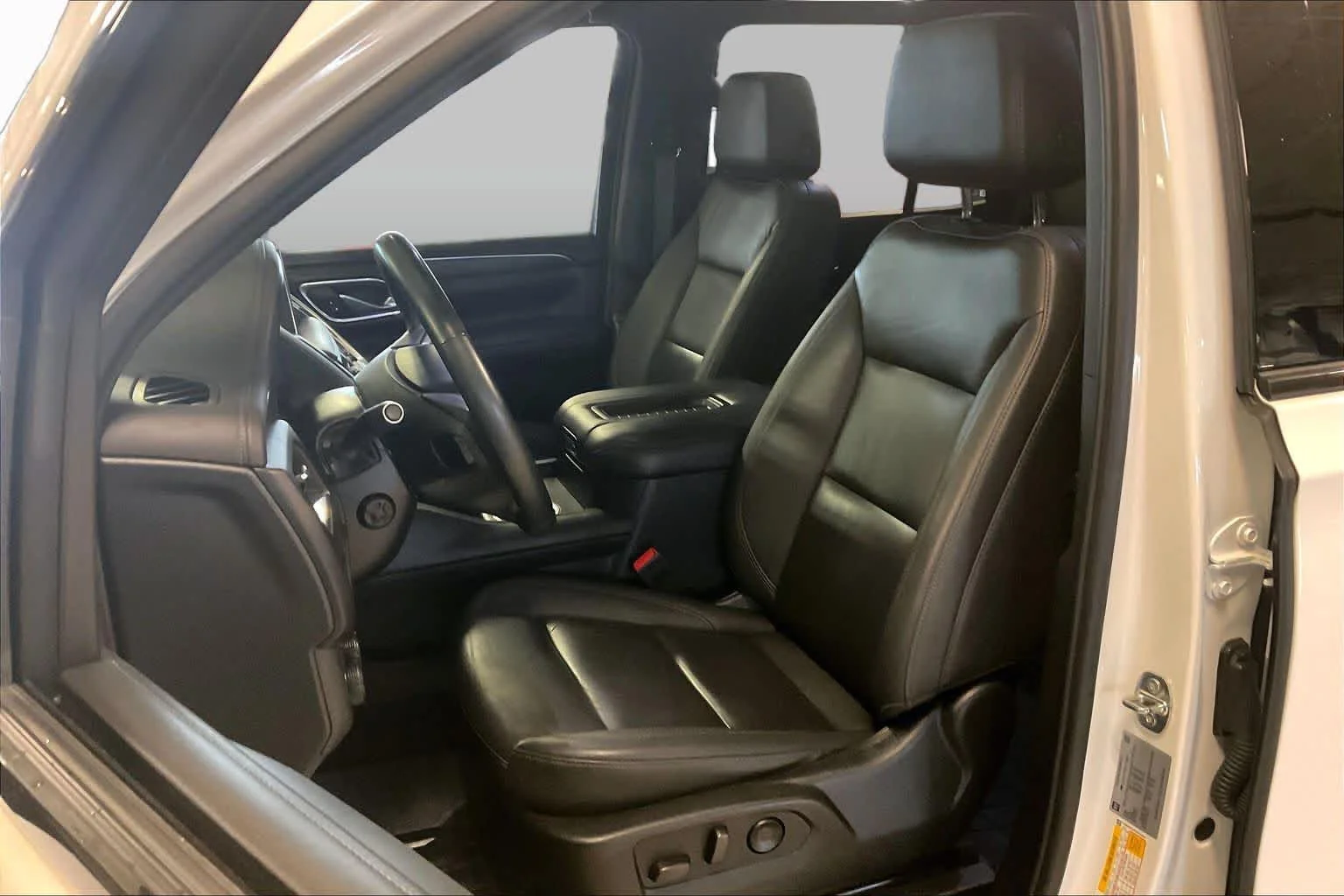 Used 2024 Summit White Chevrolet Z71 image 12