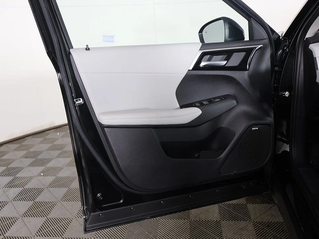New 2026 Black Mitsubishi SE 1.5T S-AWC image 22