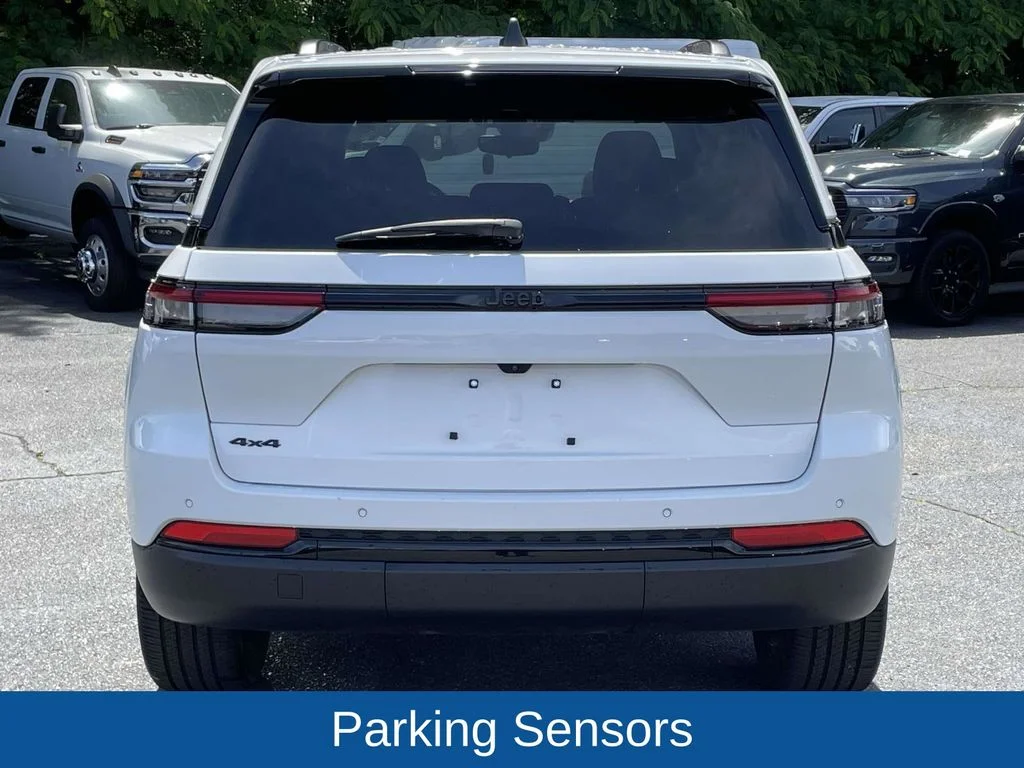 Used 2023 White Jeep Altitude X image 7