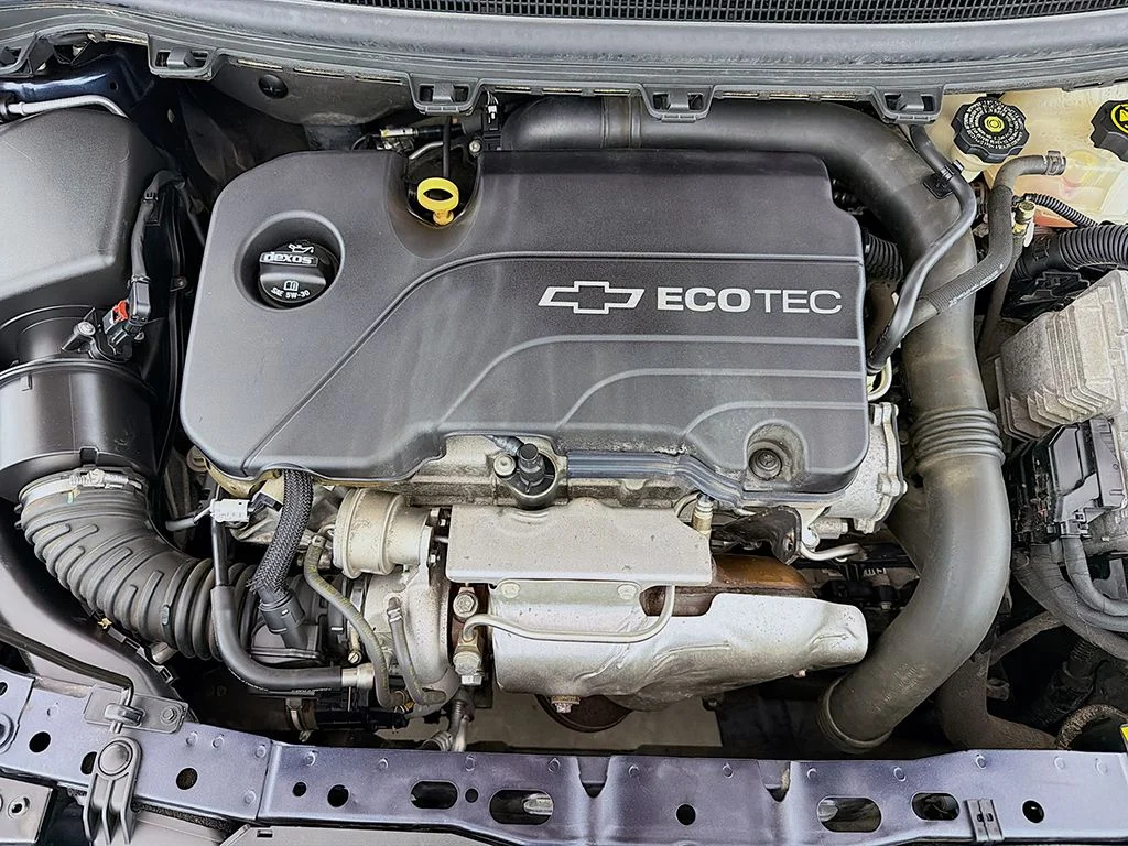 Used 2016 Blue Ray Metallic Chevrolet LT image 18