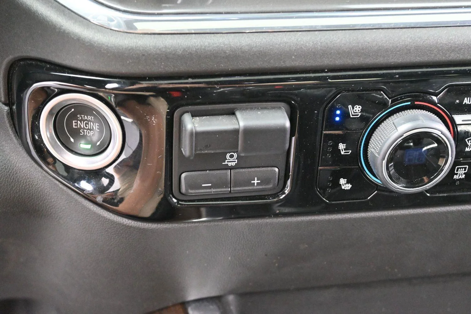 Used 2023 Dark Ash Metallic Chevrolet High Country image 23
