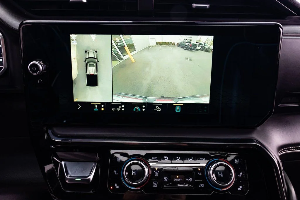 Used 2022 White GMC AT4X image 15