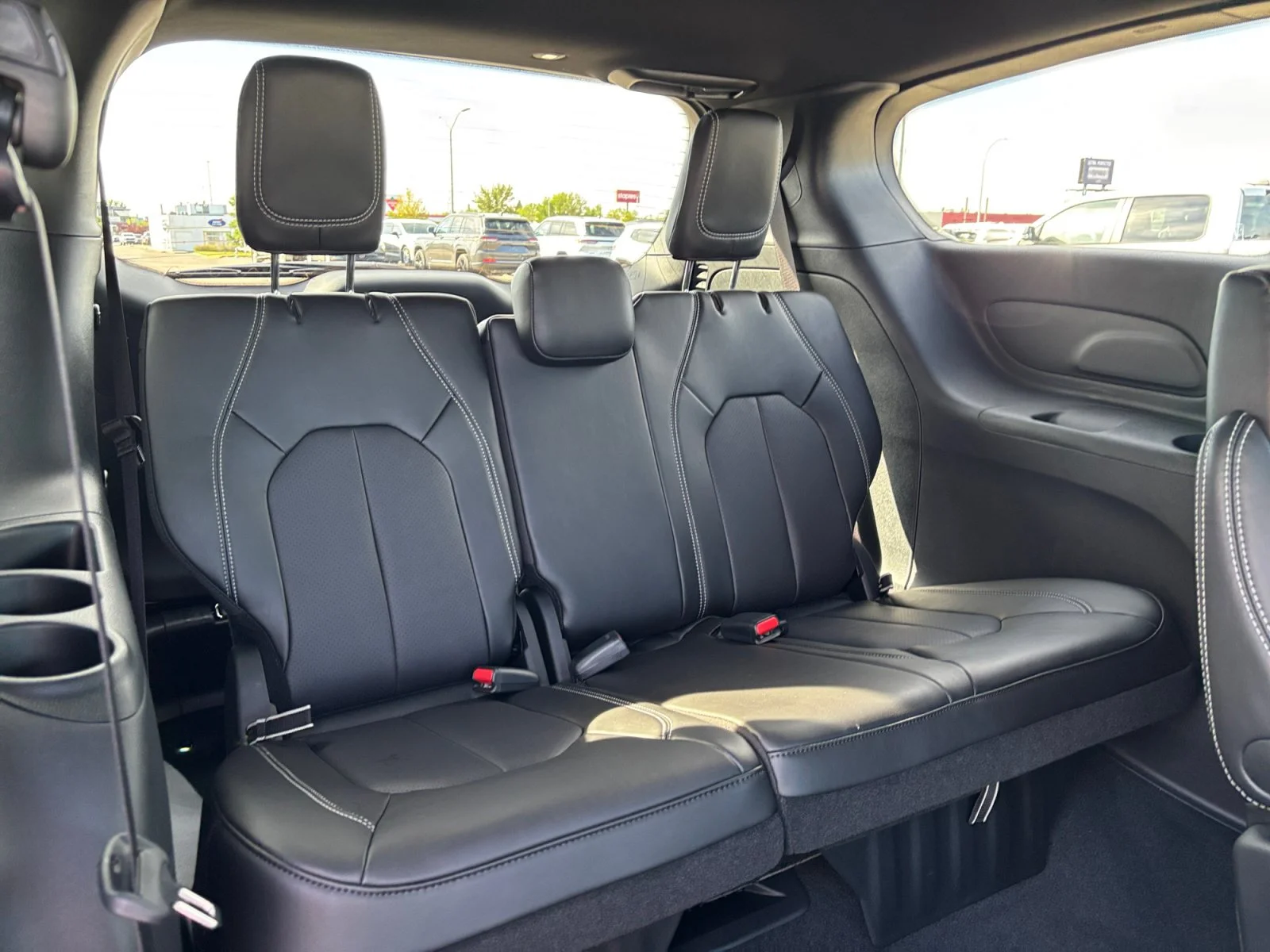 New 2027 Bright White Chrysler SXT image 22