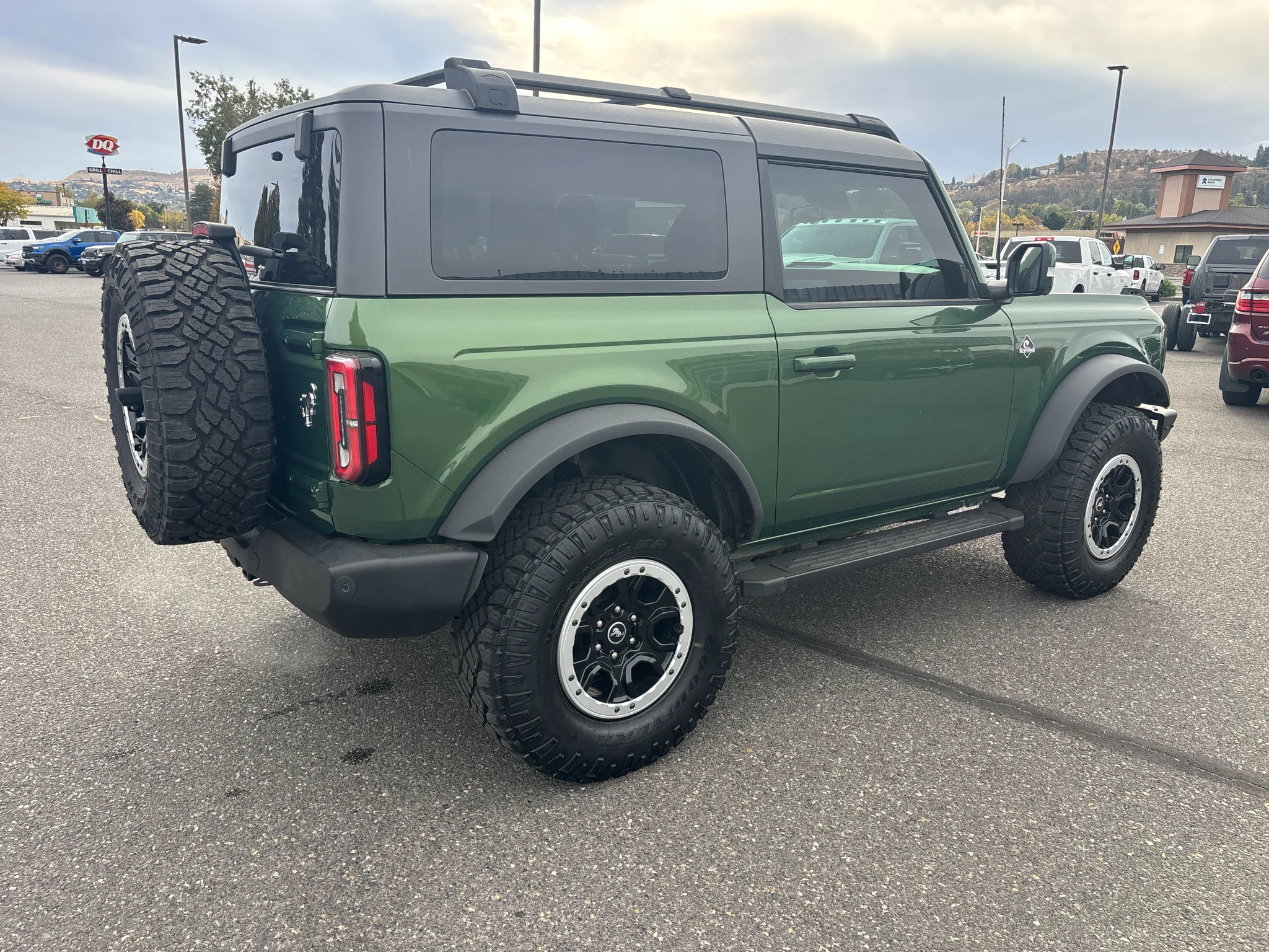 Used 2023 ERUPTION GREEN METALLIC Ford Outer Banks image 6