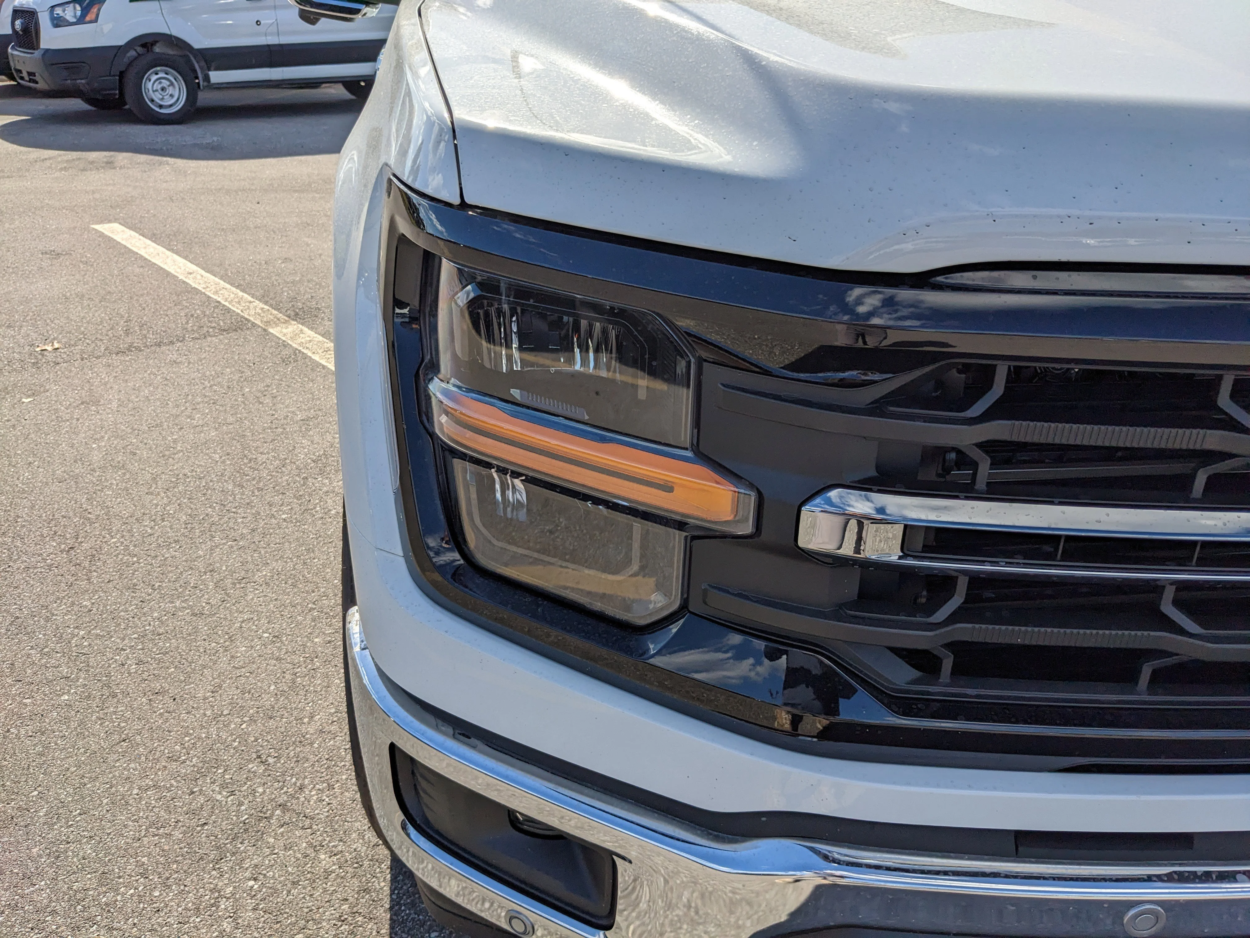 New 2026 Oxford White Ford XLT image 10