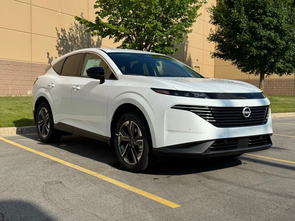 New 2025 Everest White TriCoat Nissan SV image 2