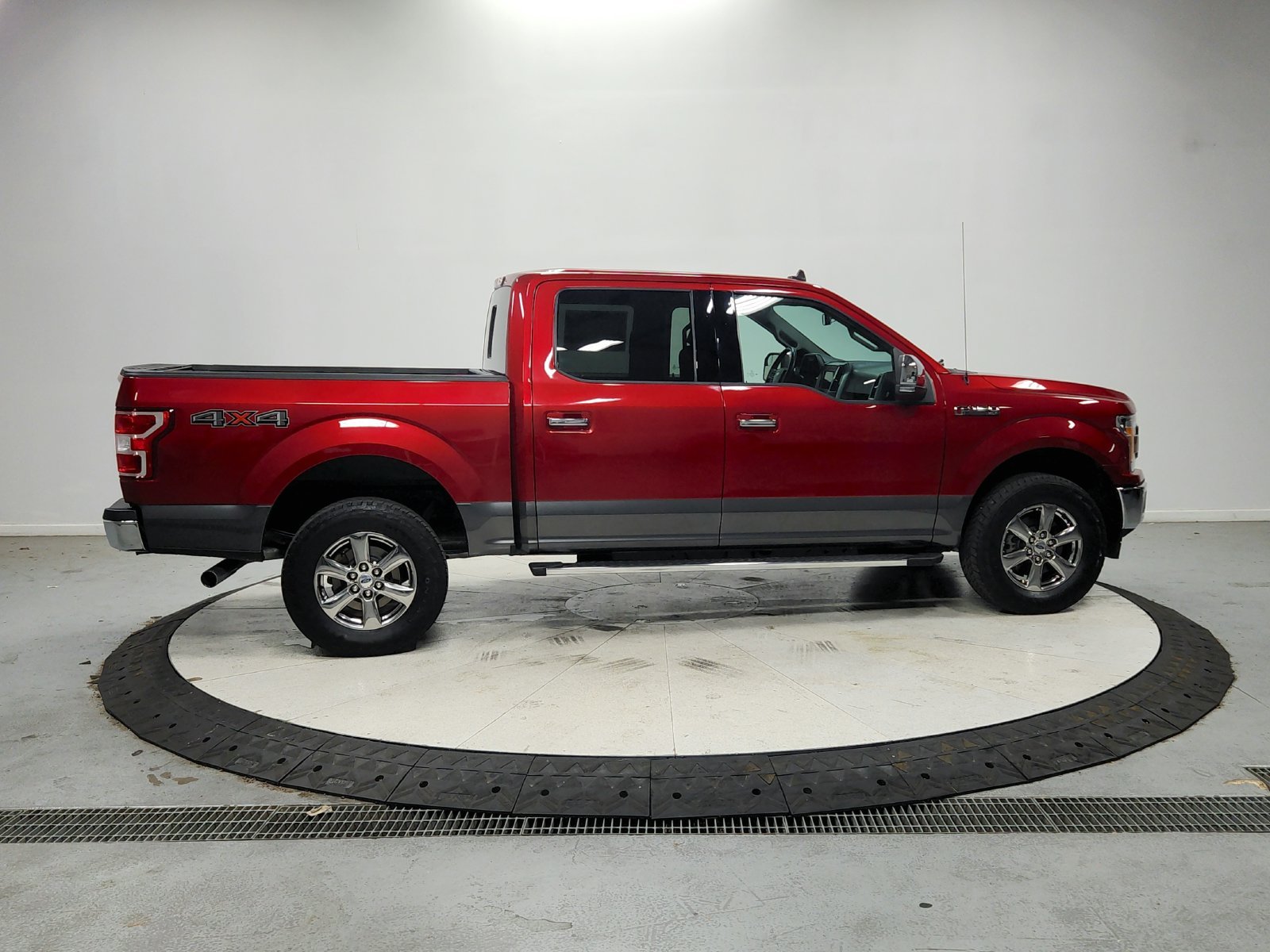 Used 2020 Red Ford XLT image 9
