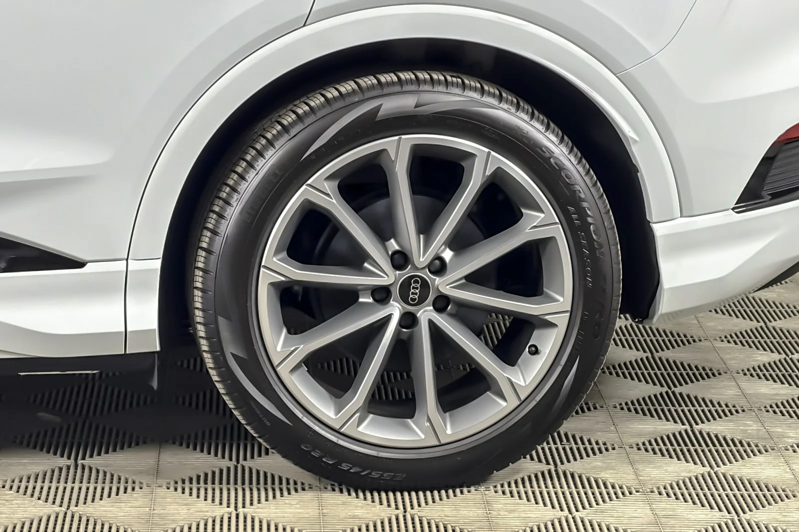New 2026 Glacier White Metallic Audi Premium 55 quattro image 25